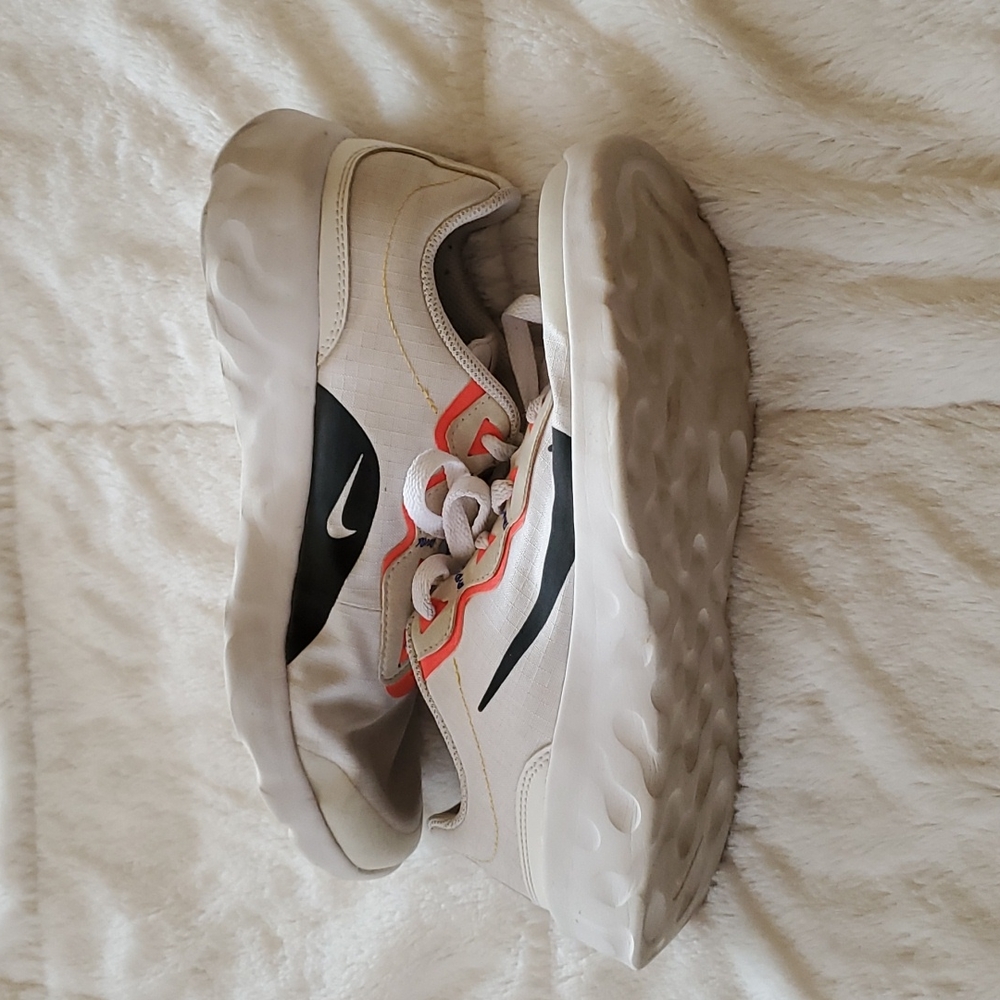 ✨️MOVING SALE!✨️ Nike Strada